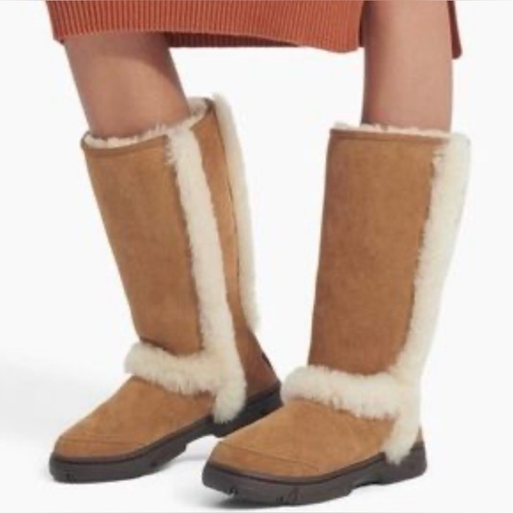 UGG sunburts tall woman’s boots - Picture 2 of 11